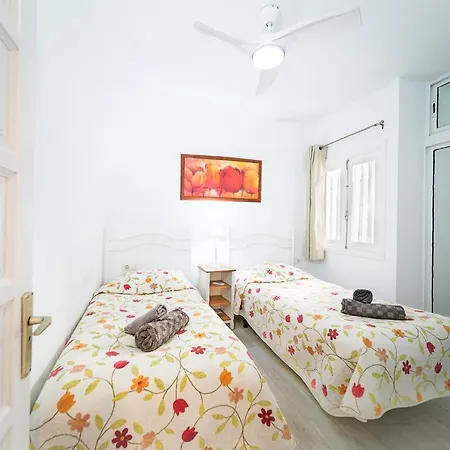 Oasis Bay - Cliffs, Beach, Town Center