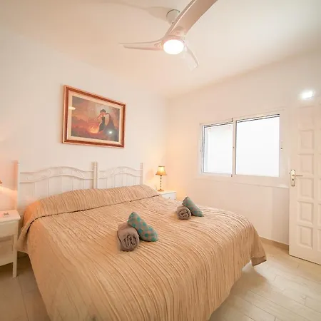 Apartamento Oasis Bay - Cliffs, Beach, Town Center *