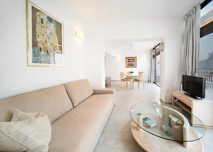 Daire Oasis Bay - Cliffs, Beach, Town Center