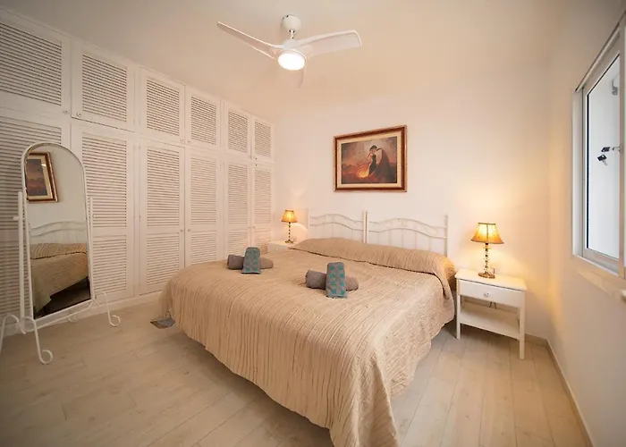 Oasis Bay - Cliffs, Beach, Town Center