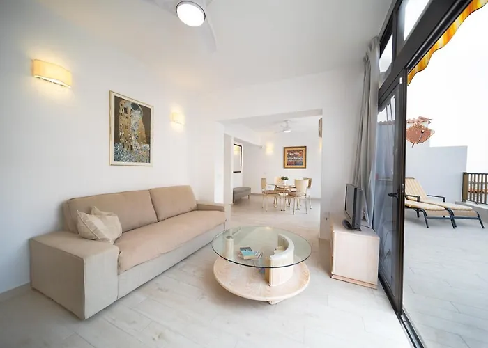 Oasis Bay - Cliffs, Beach, Town Center Daire *