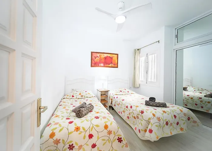 Oasis Bay - Cliffs, Beach, Town Center