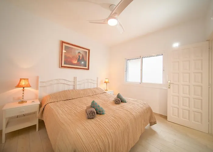 Lejlighed Oasis Bay - Cliffs, Beach, Town Center *